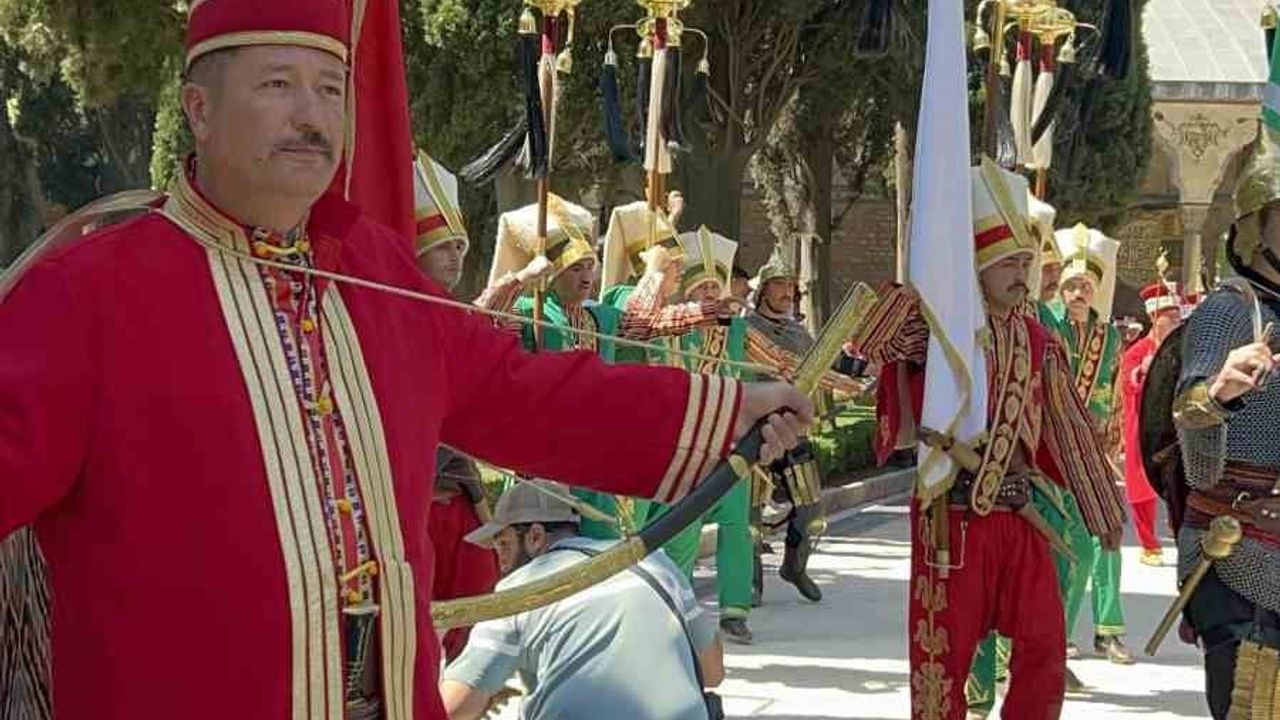 Mehter Geleneği İstanbul'da Üç Sarayda Yeniden Başladı