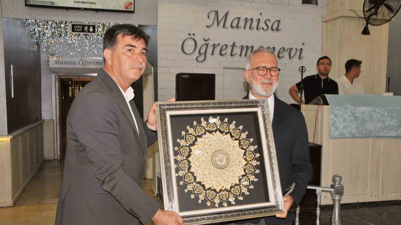 Memur-Sen Manisa divanı toplantısında Türkiye yüzyılı vurgusu
