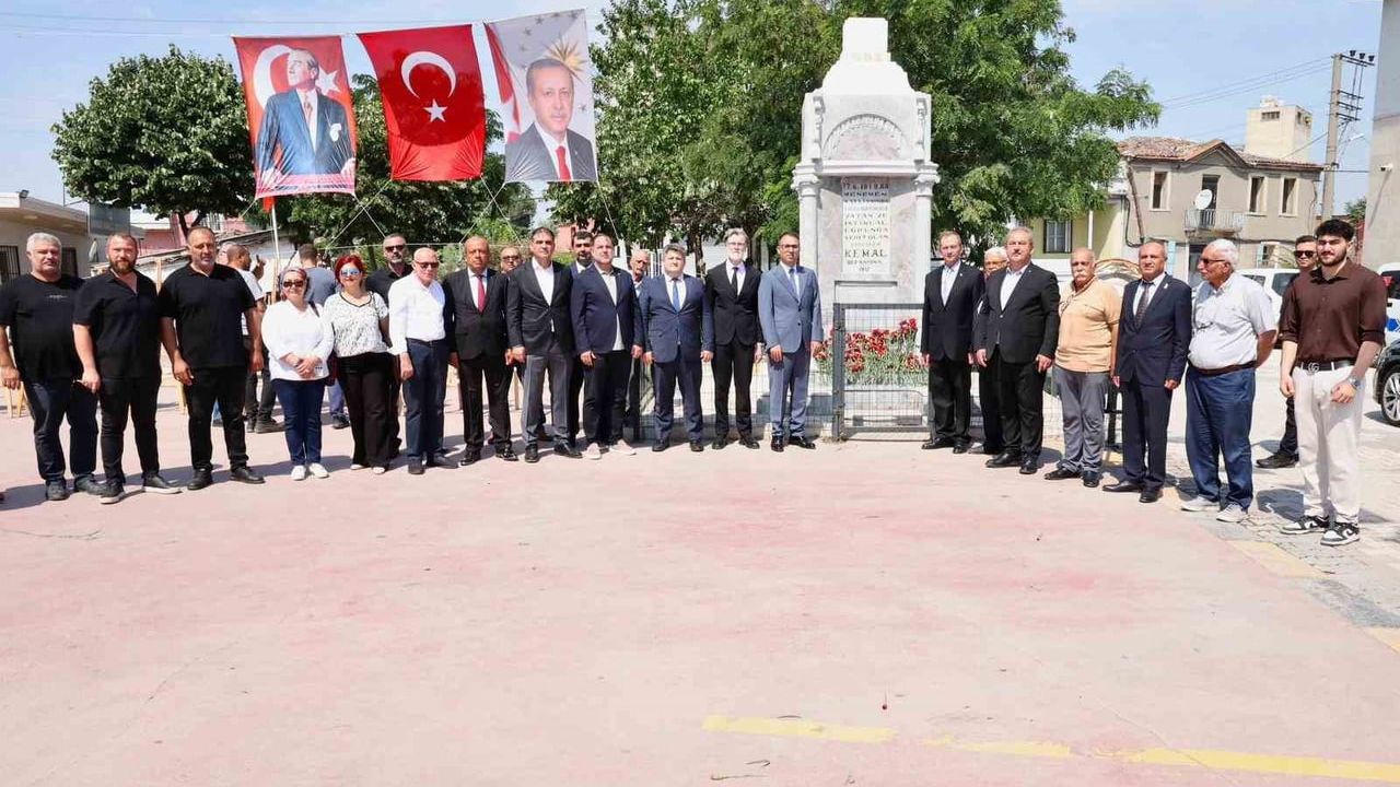 Menemen'de şehit Kemal Bey anıldı