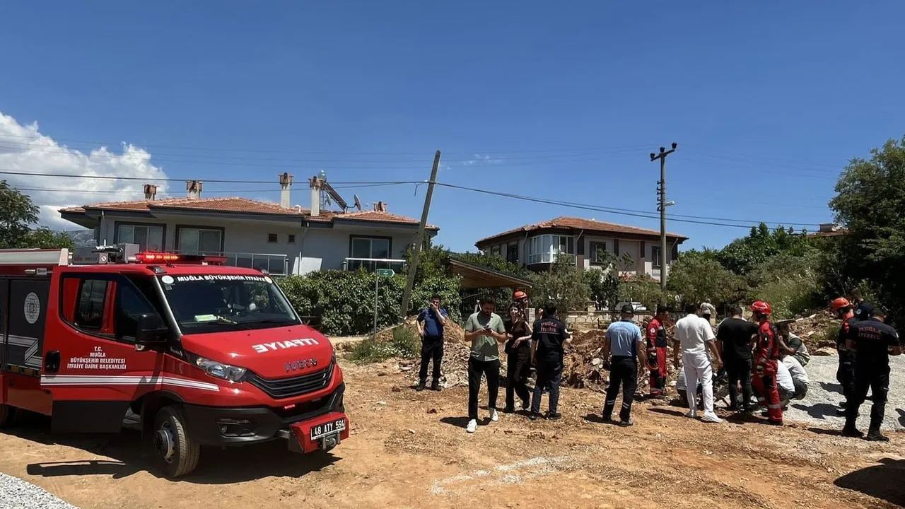 Menteşe’de altyapı çalışmasında göçük: 27 yaşındaki işçi kurtarıldı