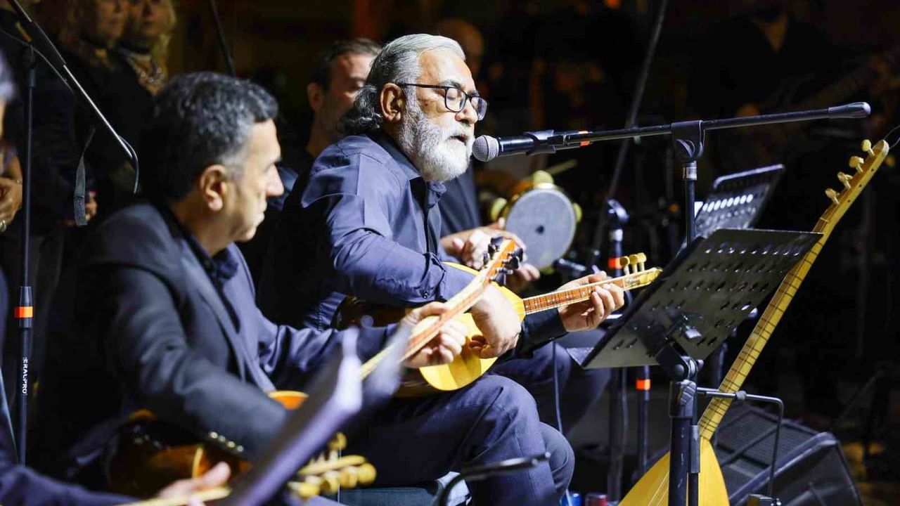 Menteşe'de 'Anadolu'nun Sesi' Konseri: Koro Türk Müziği Ustalarını Sahneye Taşıdı