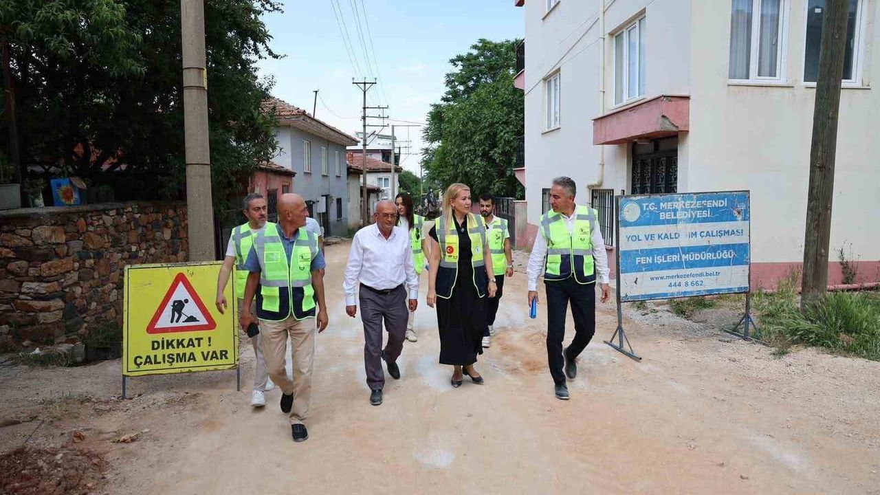 Merkezefendi’de üstyapı çalışmaları: Hisar Mahallesi'nde 6 bin m² kilit parke döşeme sürüyor
