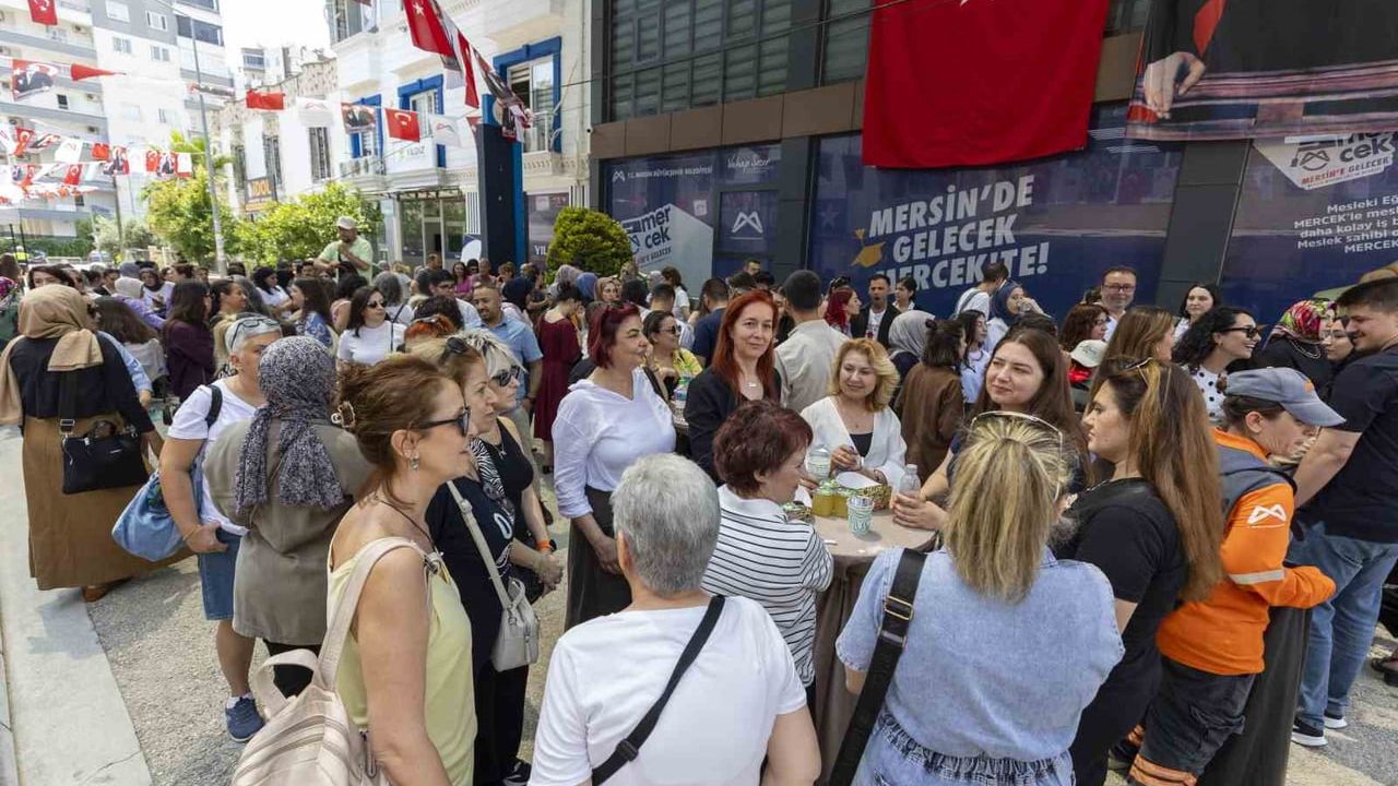 Mersin’de Dijital Gençlik Merkezi (DİGEM) açıldı — Gençlere yapay zeka, yazılım ve veri analizi eğitimi