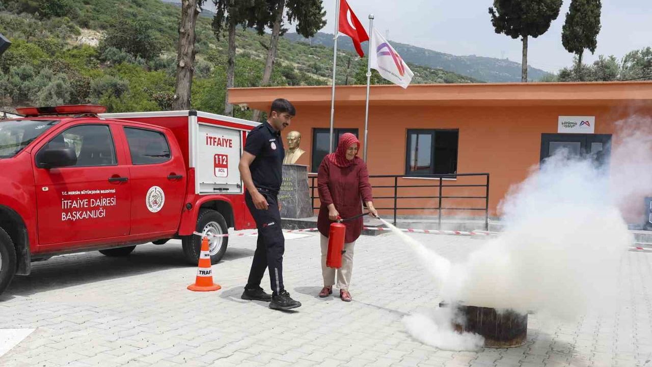 Mersin’de kadın üreticilere yangın güvenliği eğitimi