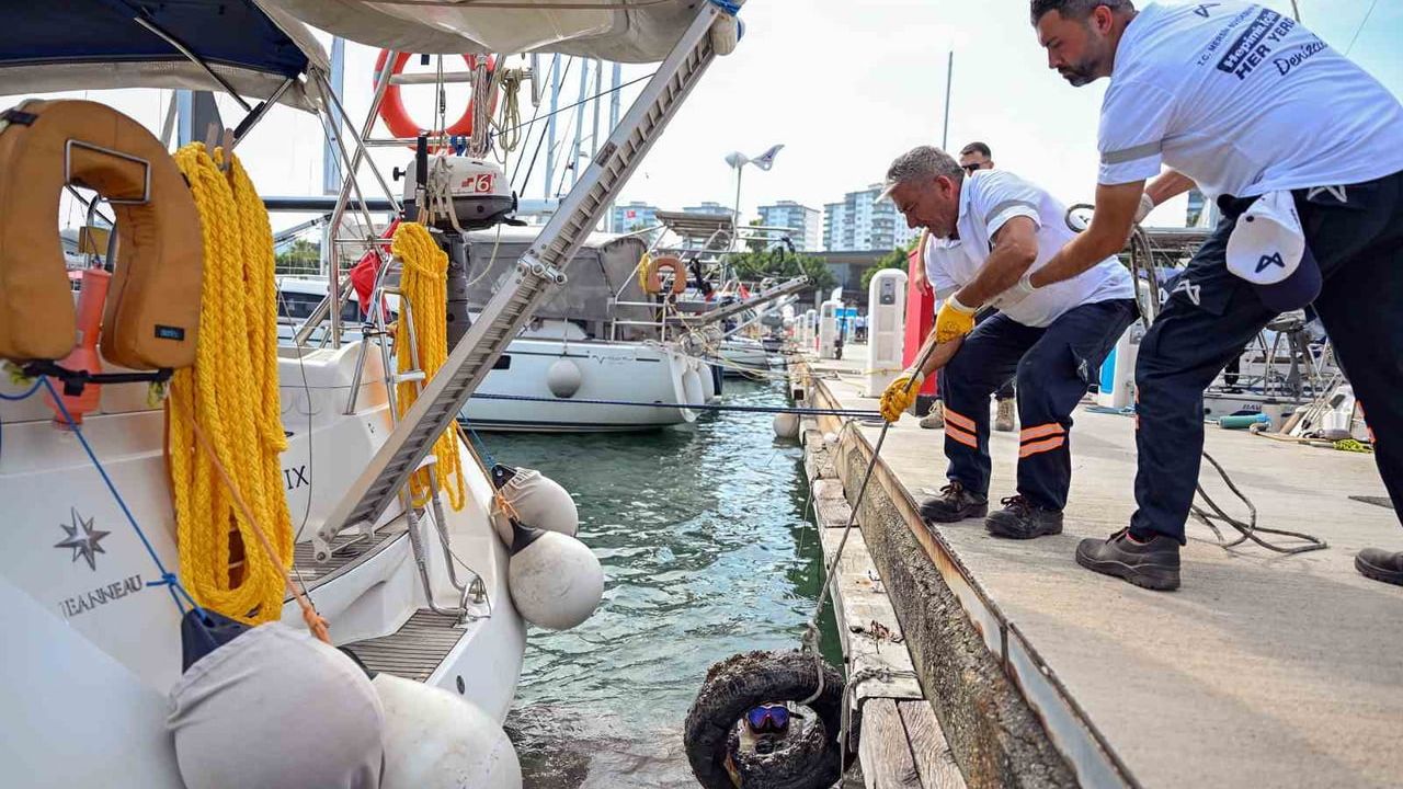 Mersin Marina'da deniz dibi temizliği: Çıkarılan atıklar çevre farkındalığını öne çıkardı