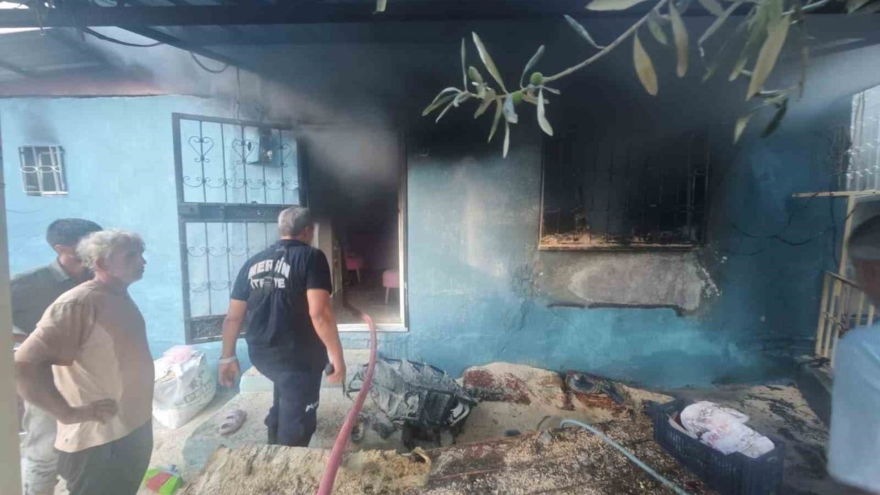 Mersin Mut'ta ev yangını: İtfaiye müdahalesiyle söndürüldü, yaralanma yok