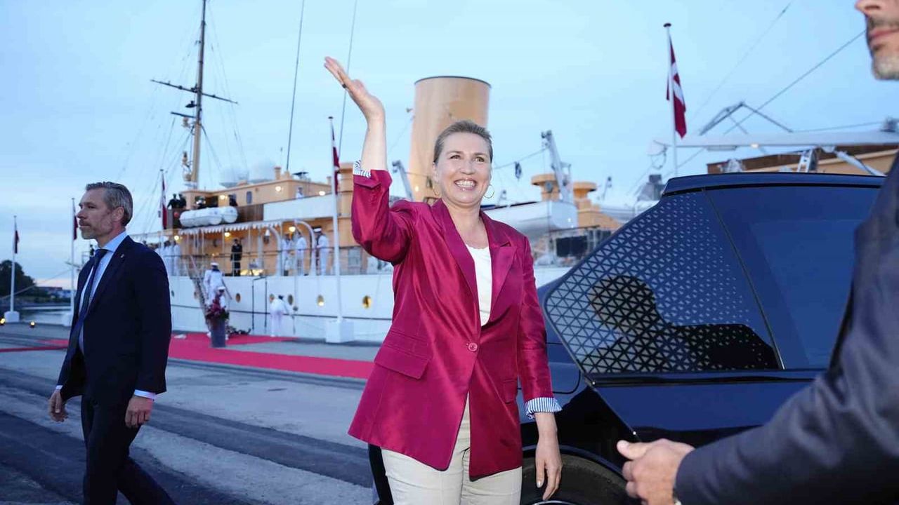 Mette Frederiksen 69 günlük görüşmelerin ardından 4 partili koalisyon hükümeti kurdu