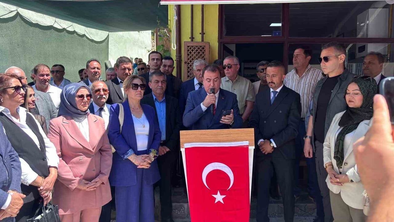 MHP Sivrihisar ilçe başkanlığı yeni hizmet binasını törenle açtı