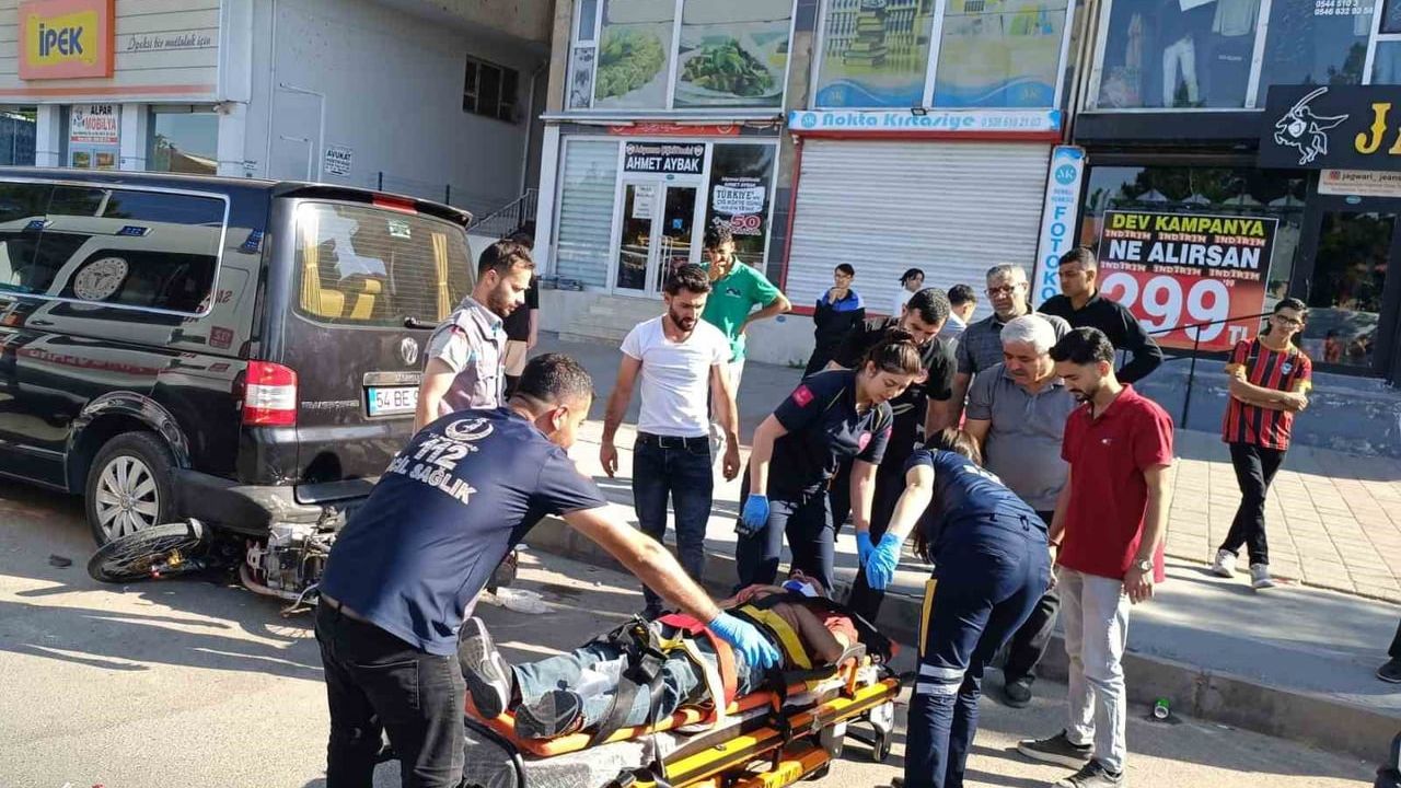 Midyat'ta otomobil ile motosiklet çarpıştı: 1 yaralı
