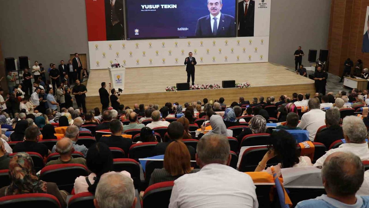 Milli eğitim bakanı Tekin, Ecevit dönemi mektuplarıyla eski ve yeni Türkiye'yi kıyasladı