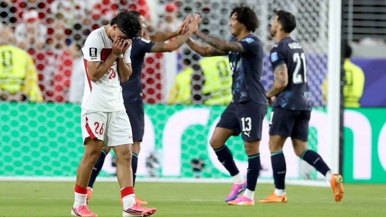 Milli futbolcular Paraguay yenilgisiyle turnuvaya veda etti