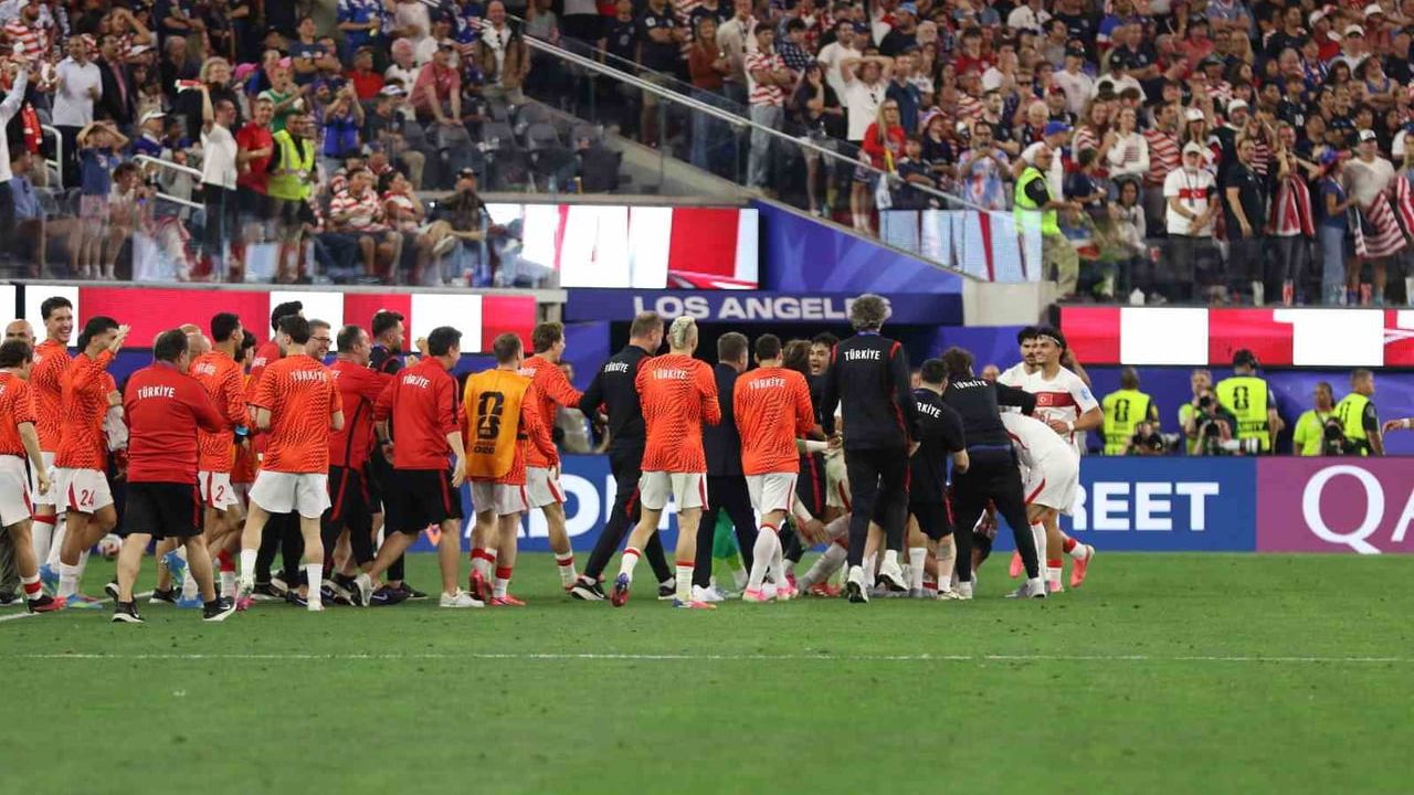 Milliler’de galibiyet golü Kaan Ayhan’dan