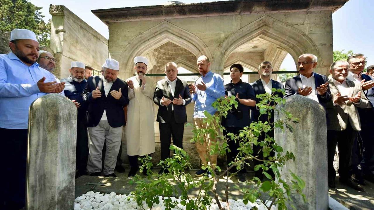 Mimar Sinan’ın vasiyeti gereği Süleymaniye Camii’nde 16 yıldır aşure dağıtımı yapılıyor