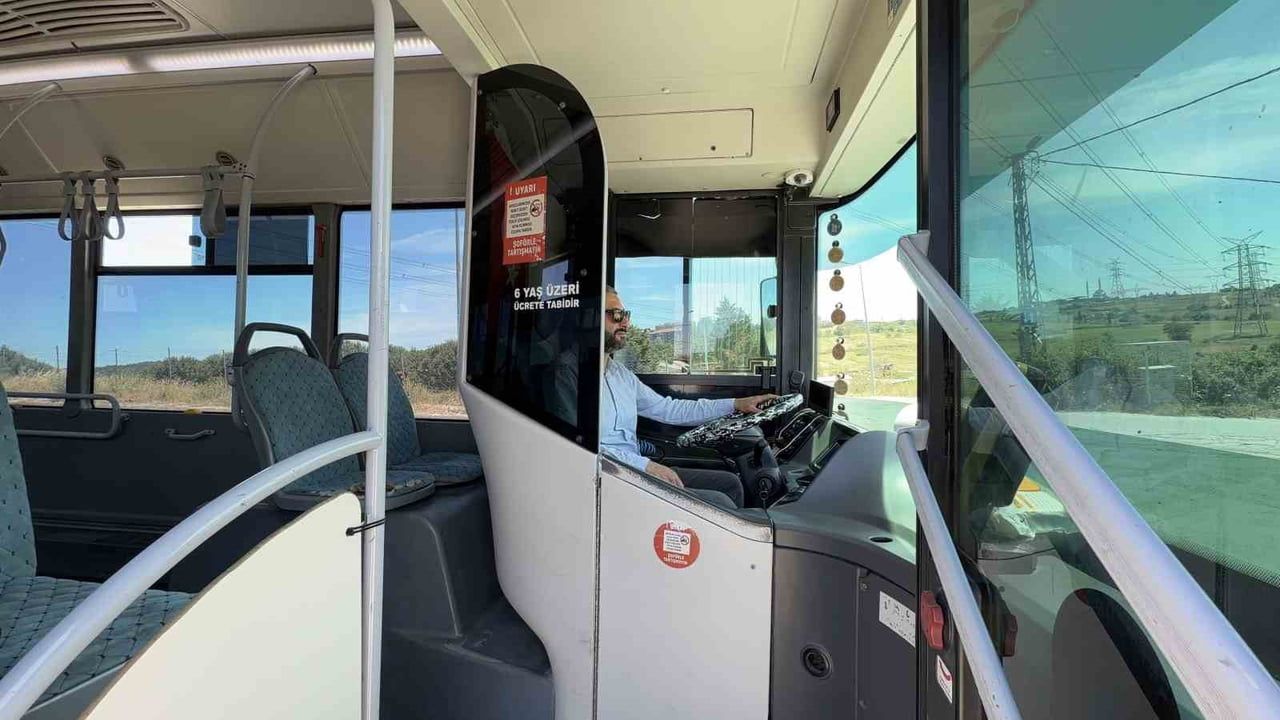 Minibüs şoförü güzergâh dışına çıkarak fenalaşan yolcuyu hastaneye yetiştirdi