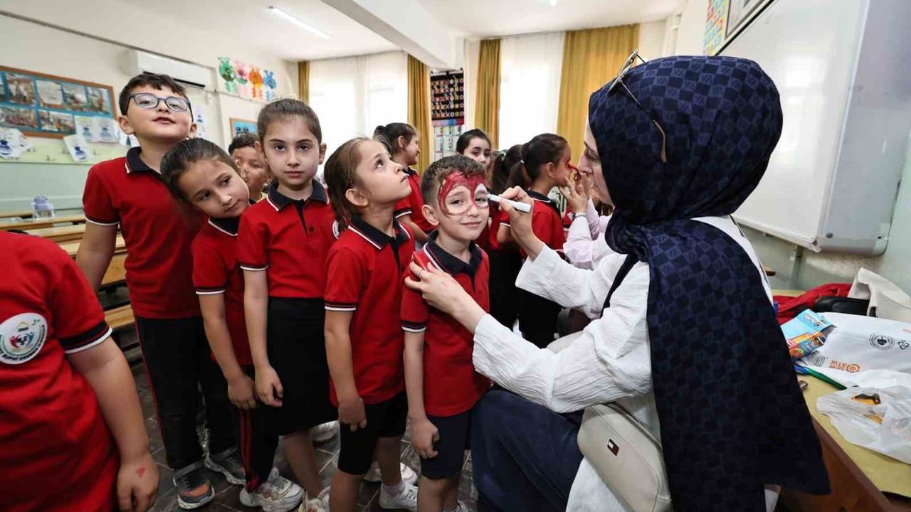 Minik Hamza'nın ilk mektubu il müdürünü duygulandırdı