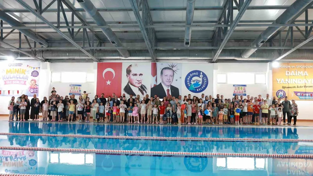 Minik kulaçlar yaz şenliği başarıyla tamamlandı