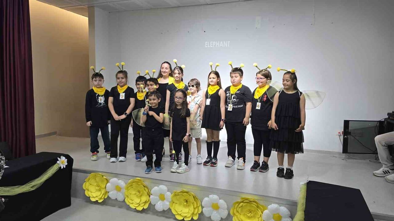 Minik öğrenciler ingilizcede yarıştı