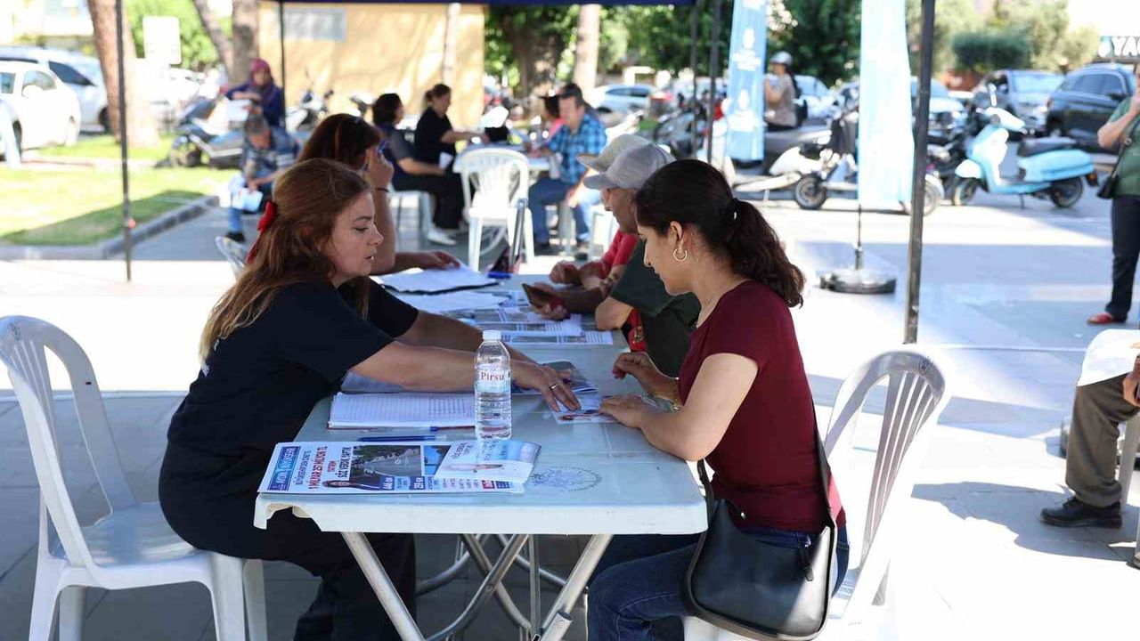 Mobil ağız ve diş sağlığı klinikleri Çine’de vatandaşlarla buluştu