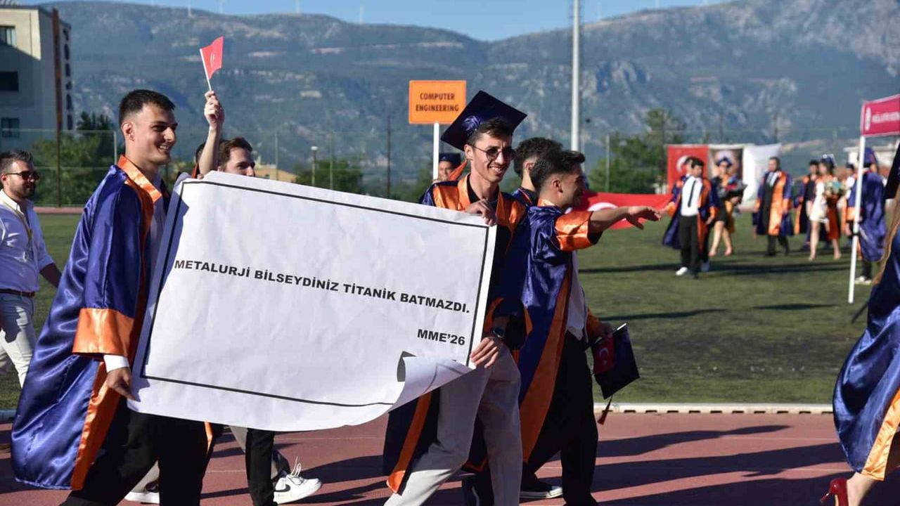 MSKÜ’lü genç mühendisler meslek yaşamlarına uğurlandı