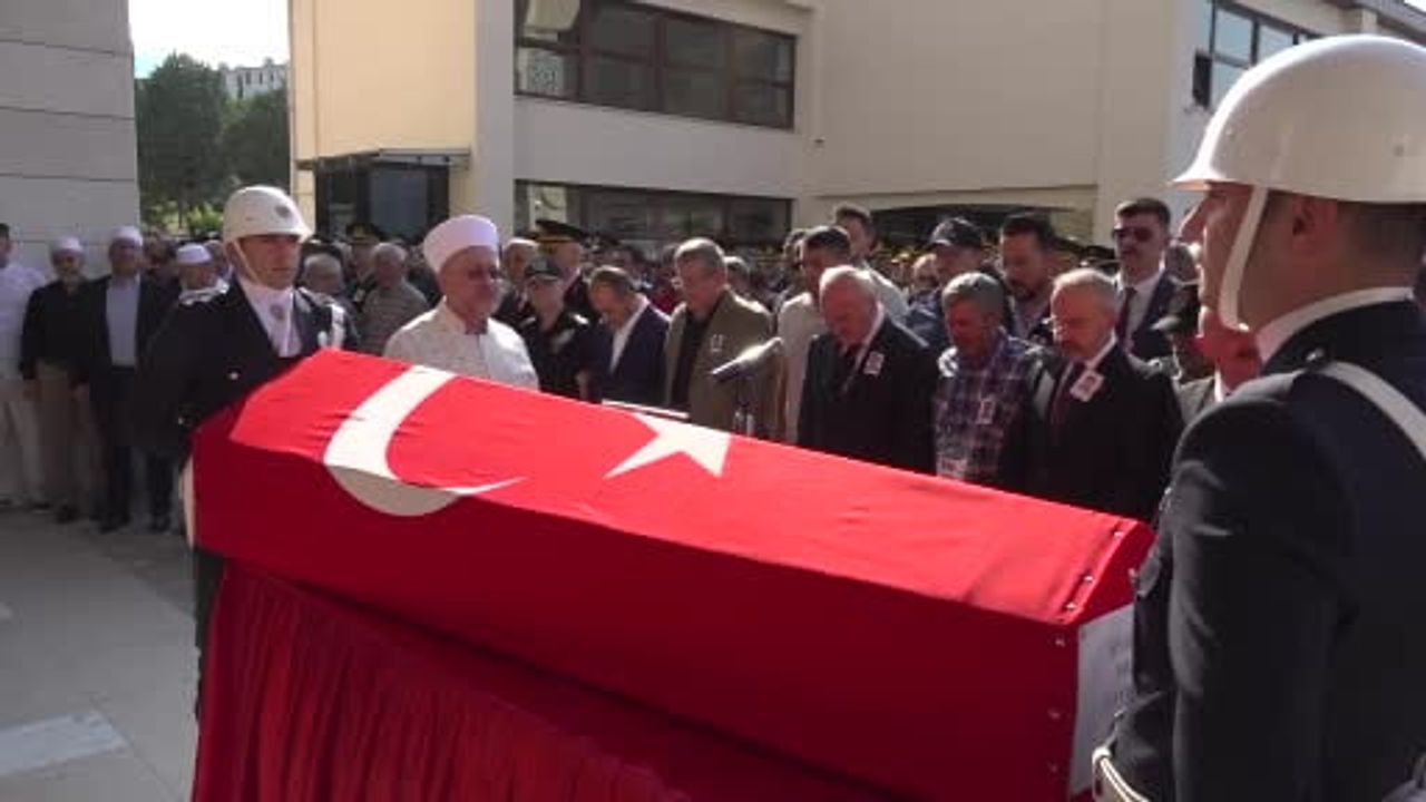 Muğla'da şehit olan polis memuru Tayfun Baş, Denizli'de dualarla uğurlandı