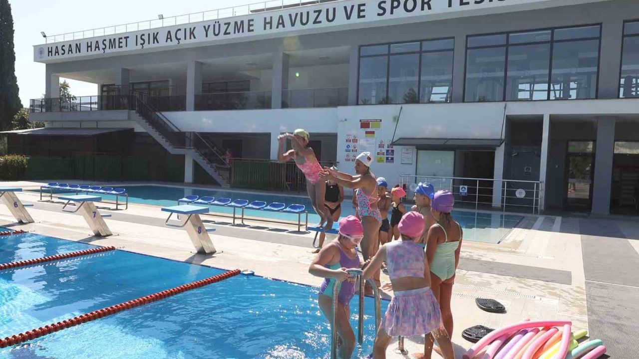 Muğla’da ücretsiz yaz okulu yüzme kursu kayıtları başladı