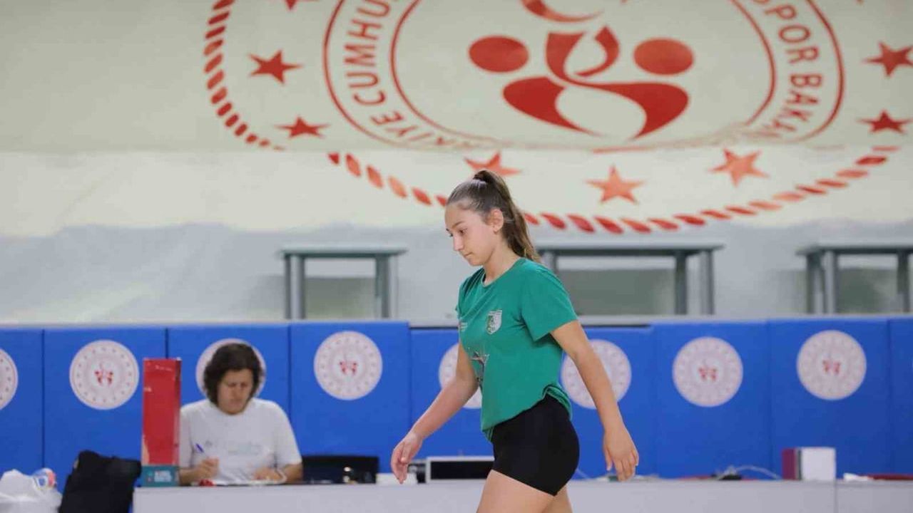 Muğla’nın voleybol yıldızları Analig seçmeleri için sahaya indi