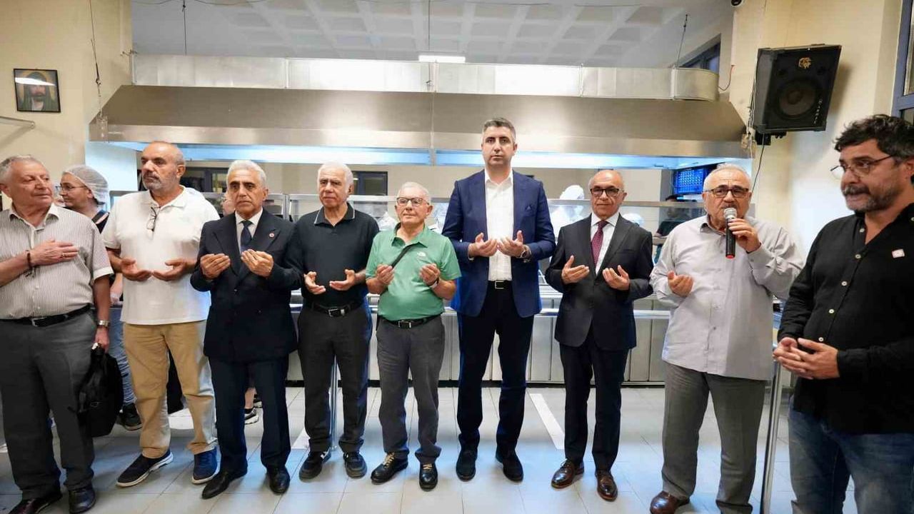 Muharrem ayının ilk orucu Kartal Cemevi'nde açıldı