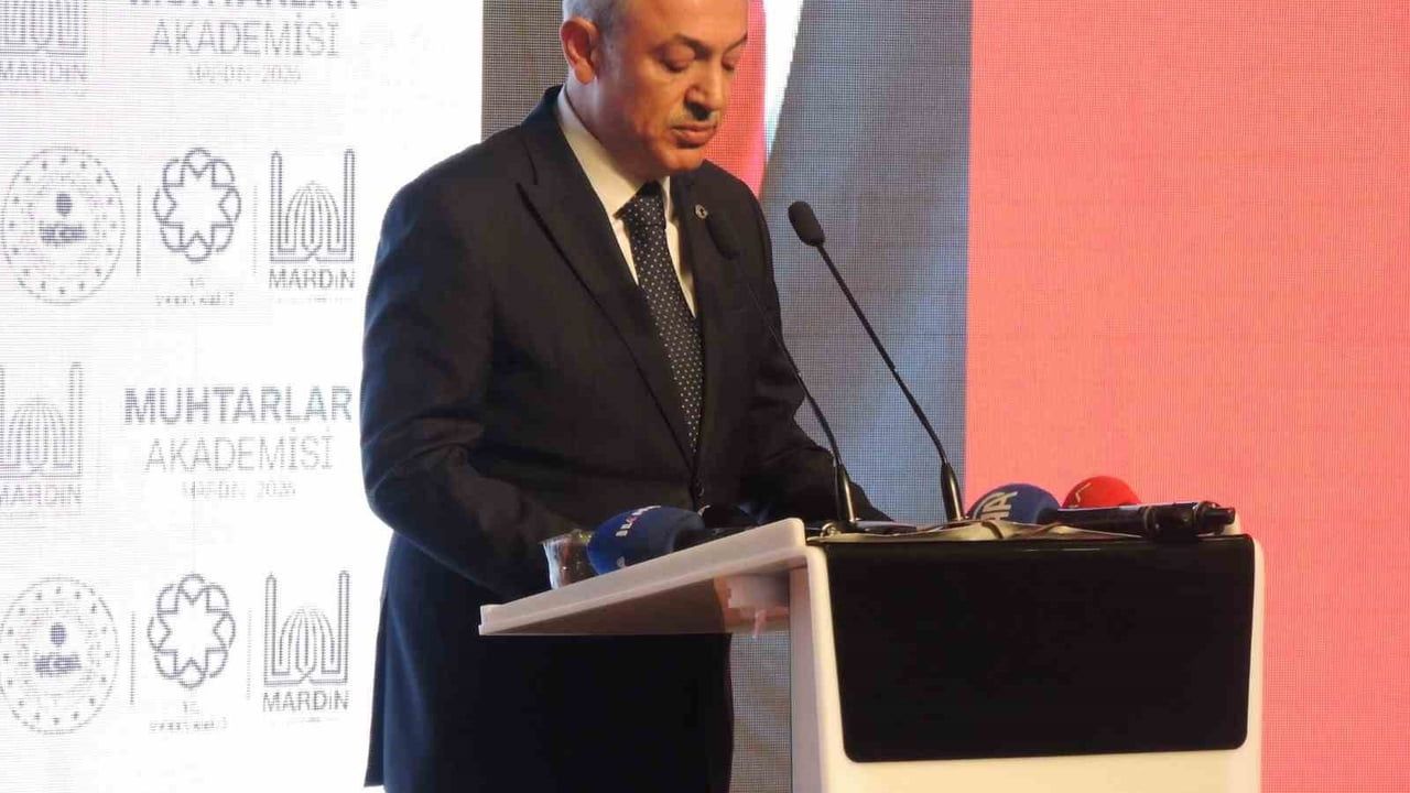 Muhtarlar Akademisi kapanışında bakan yardımcısı Bülent Turan: sokağımızda devletin gücü dışında hiçbir güç istemiyoruz