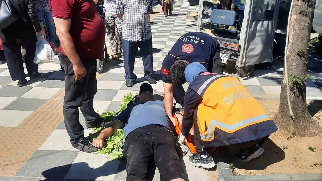 Muratlı'da kaldırımda takılma sonucu düşen vatandaş hastanelik oldu