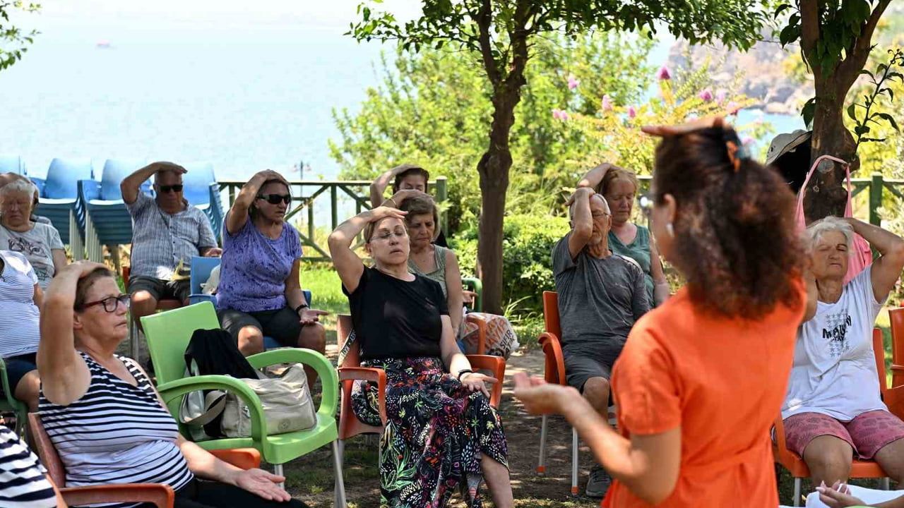 Muratpaşa’dan Parkinson hastalarına hareket desteği