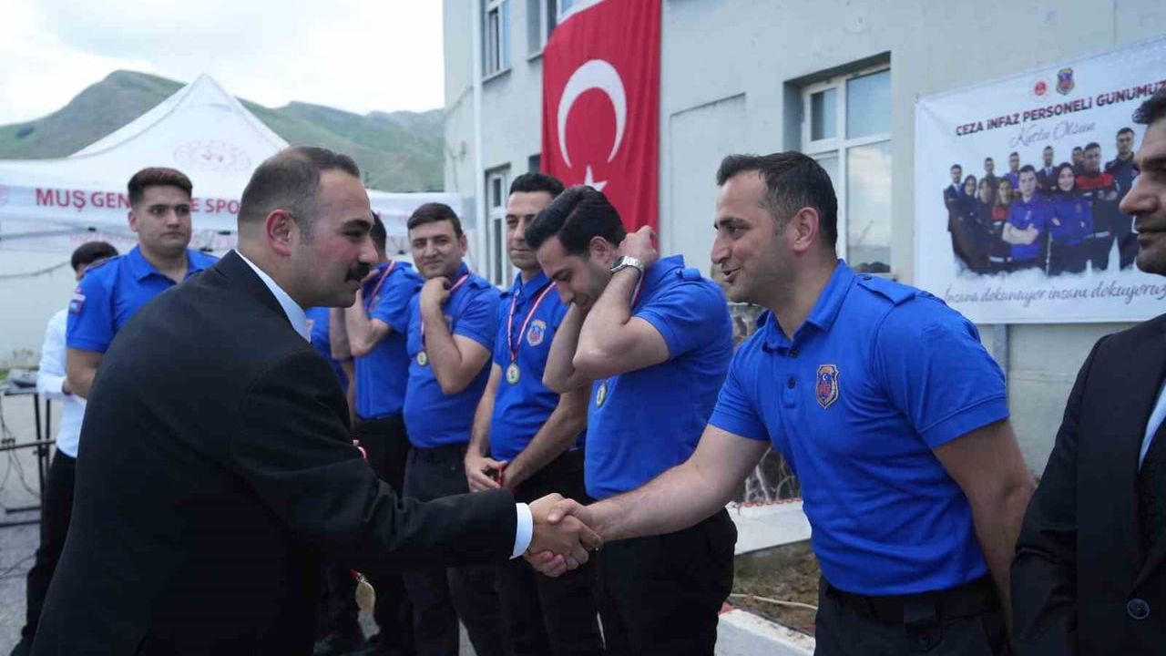 Muş'ta 6 Haziran Ceza İnfaz Personeli Günü Kutlandı