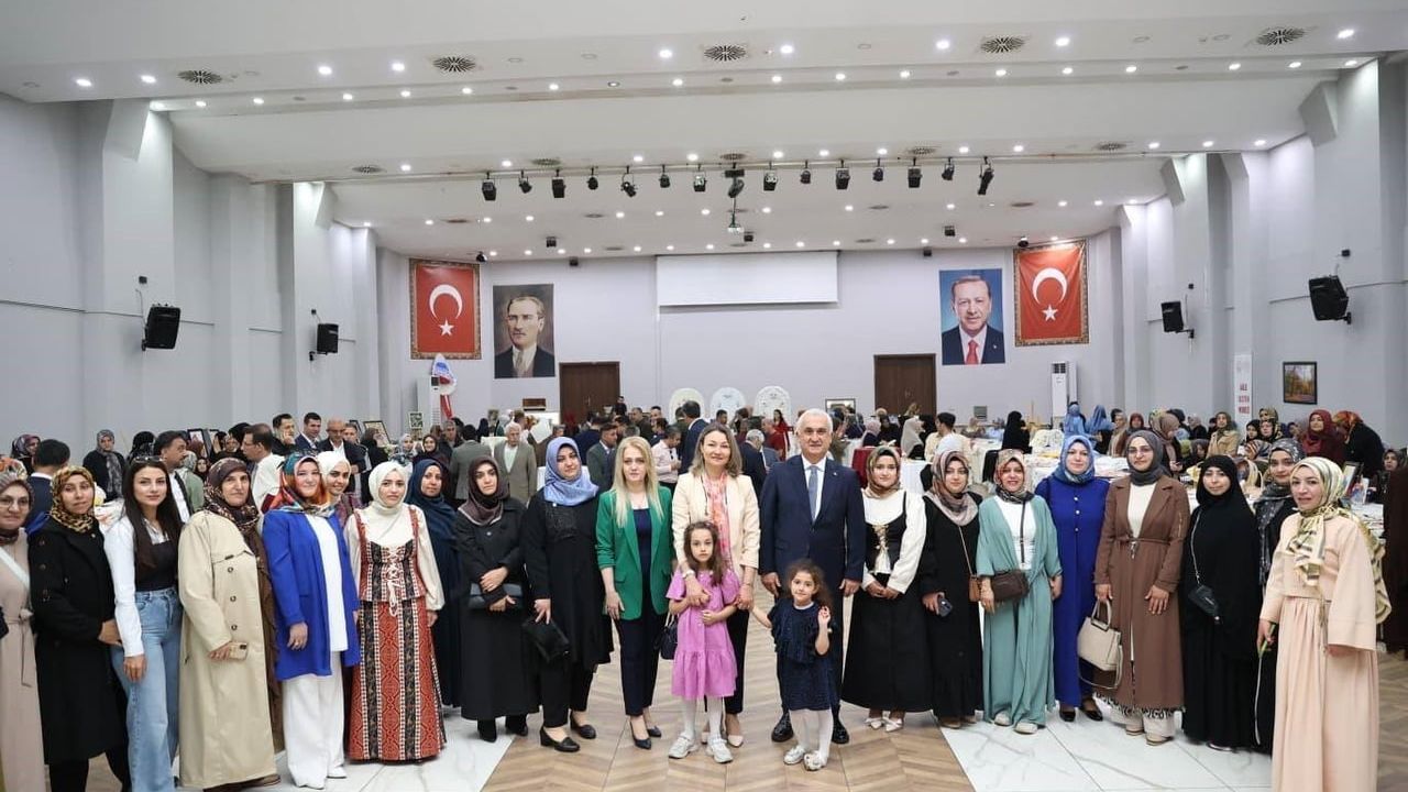 Muş’ta ‘Hayat Boyu Öğrenme Haftası’ yılsonu sergisi: 12 bin 511 kursiyerin eserleri sergilendi