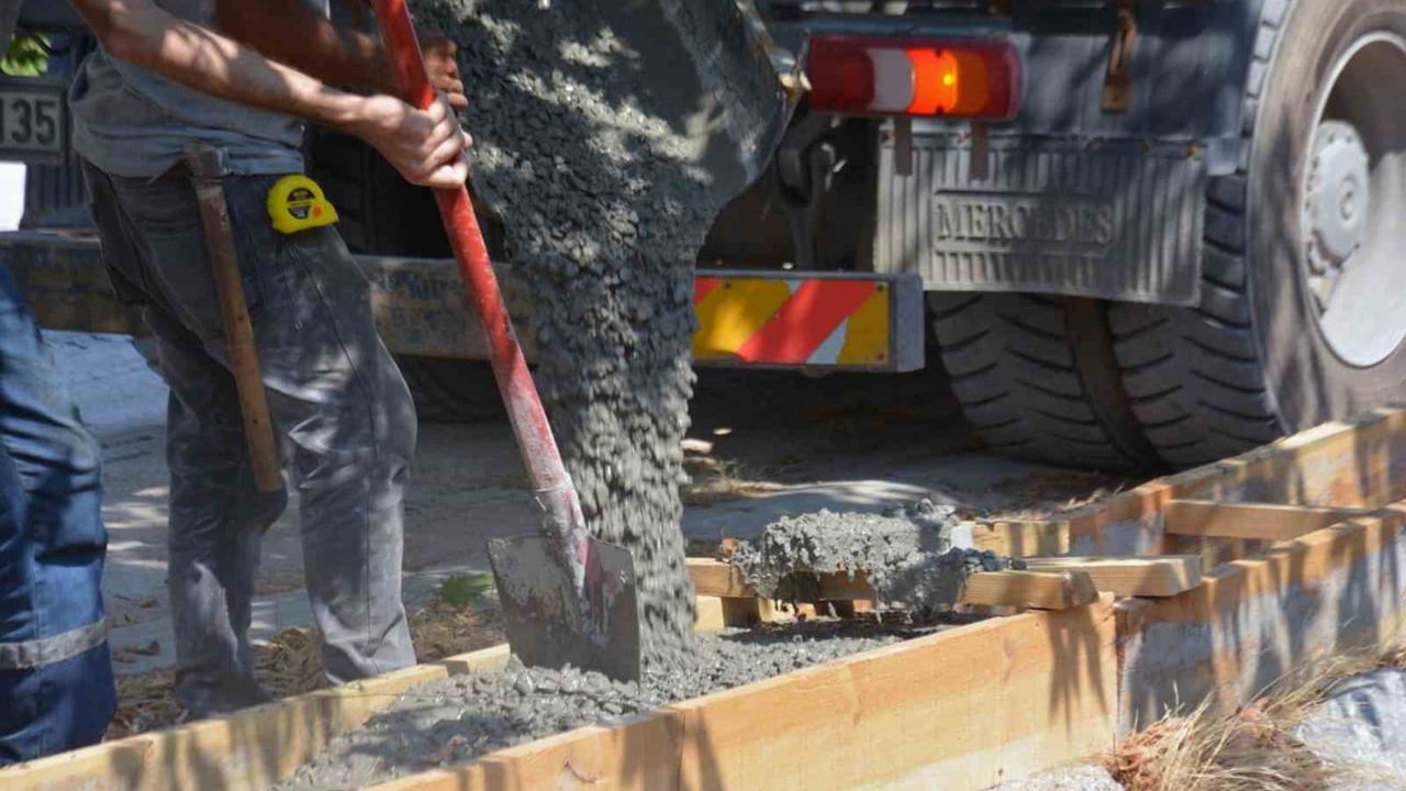 MUSKİ, Muğla genelinde derelerde güvenliği güçlendiriyor: korkuluk, harpuşta ve taş duvar çalışmaları