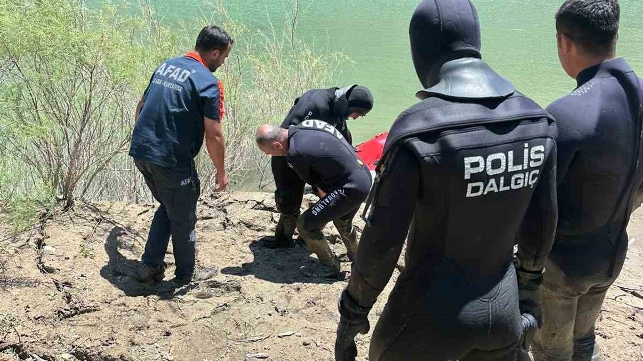 Mutki'de dereye düşen 13 yaşındaki Aziz Şeflek'in cansız bedenine ulaşıldı