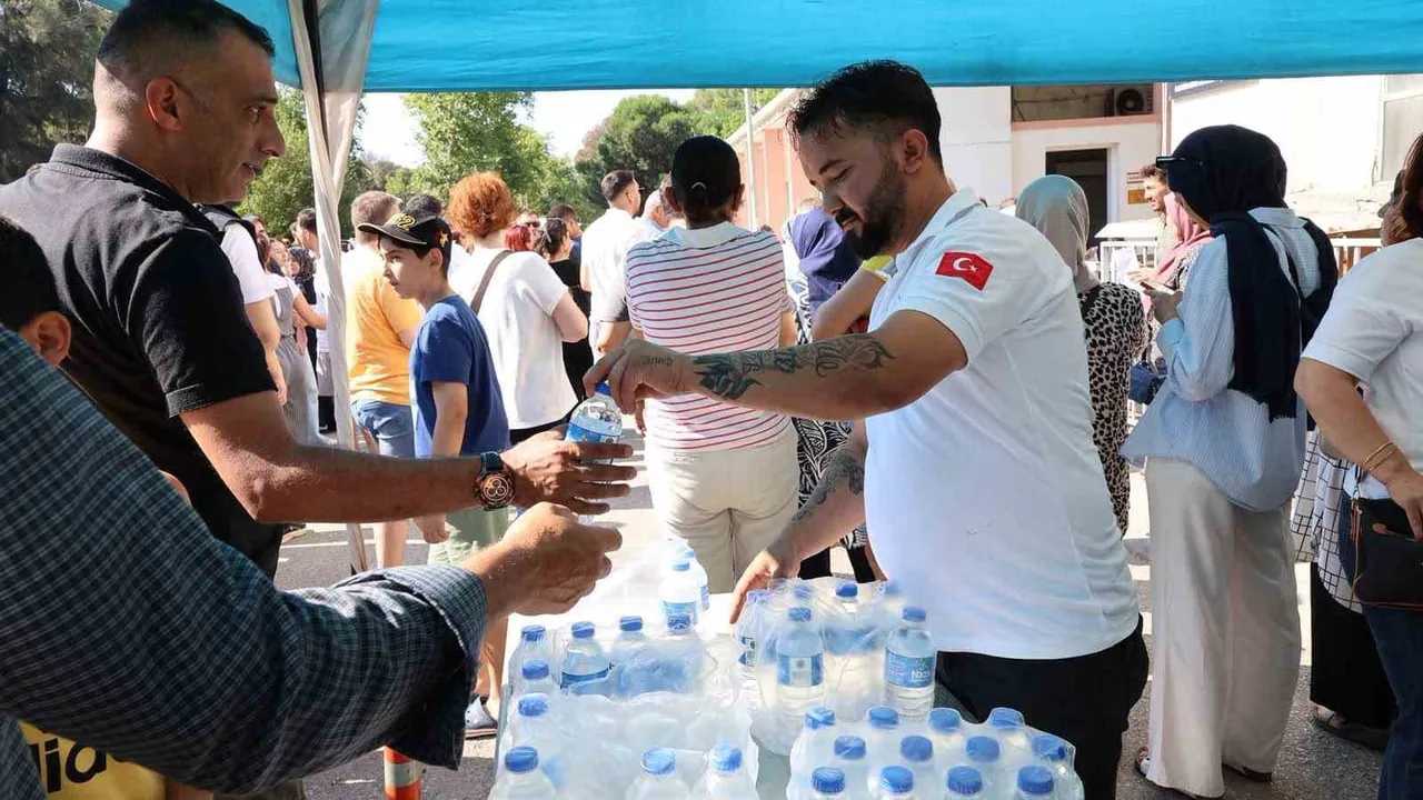 Nazilli Belediyesi'nden YKS adaylarına ve ailelerine destek