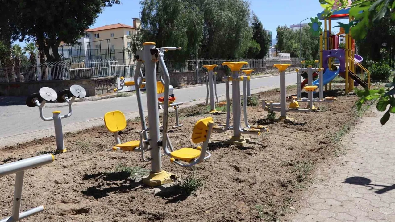 Nazilli'de çocuk oyun ve spor alanları bakıma alındı