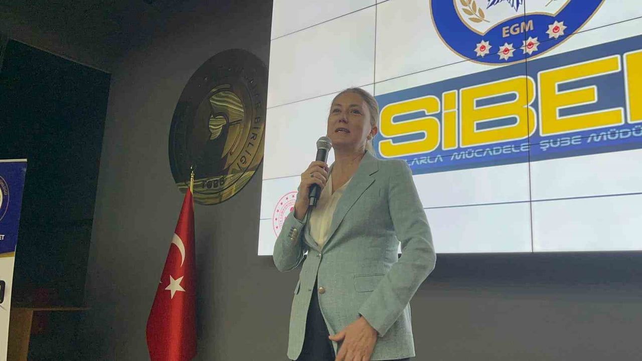 Nazilli'de Öğretmenlere Yönelik Siber Güvenlik ve Okul Güvenliği Eğitimi