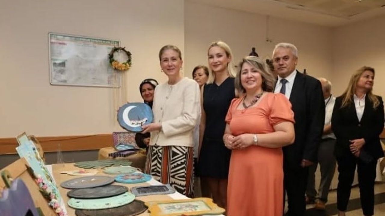 Nazilli'de 'TRSM El İşi Sergisi' ile Danışanların El Emeği Ürünleri Sergilendi