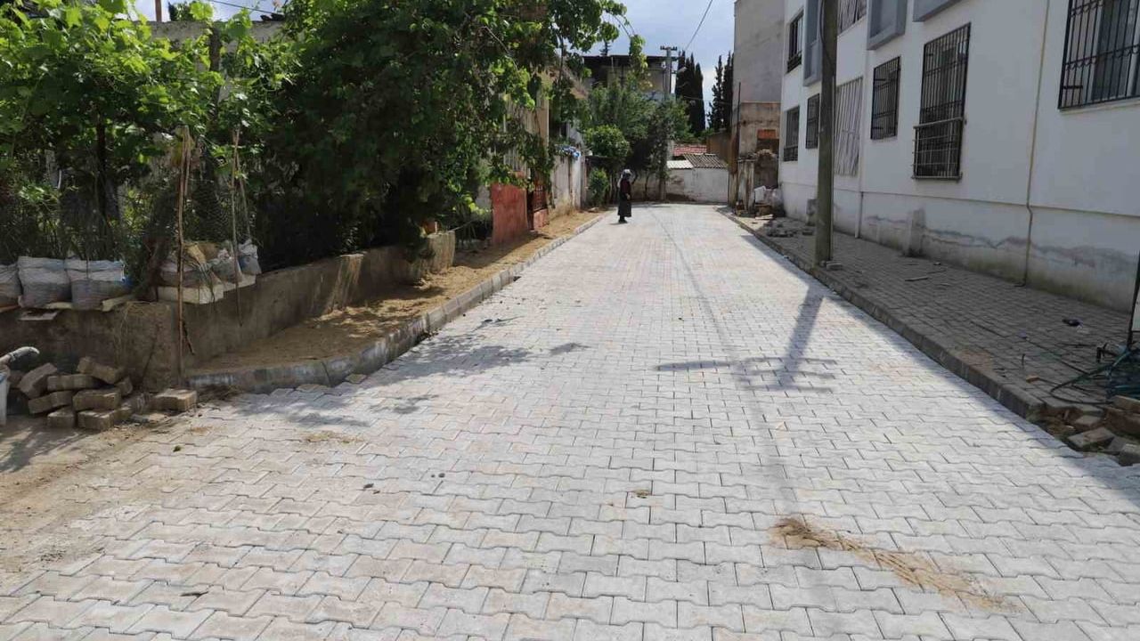 Nazilli'de yol yenileme çalışmaları hızlandı: Bir haftada 12 bin m² parke yenilendi