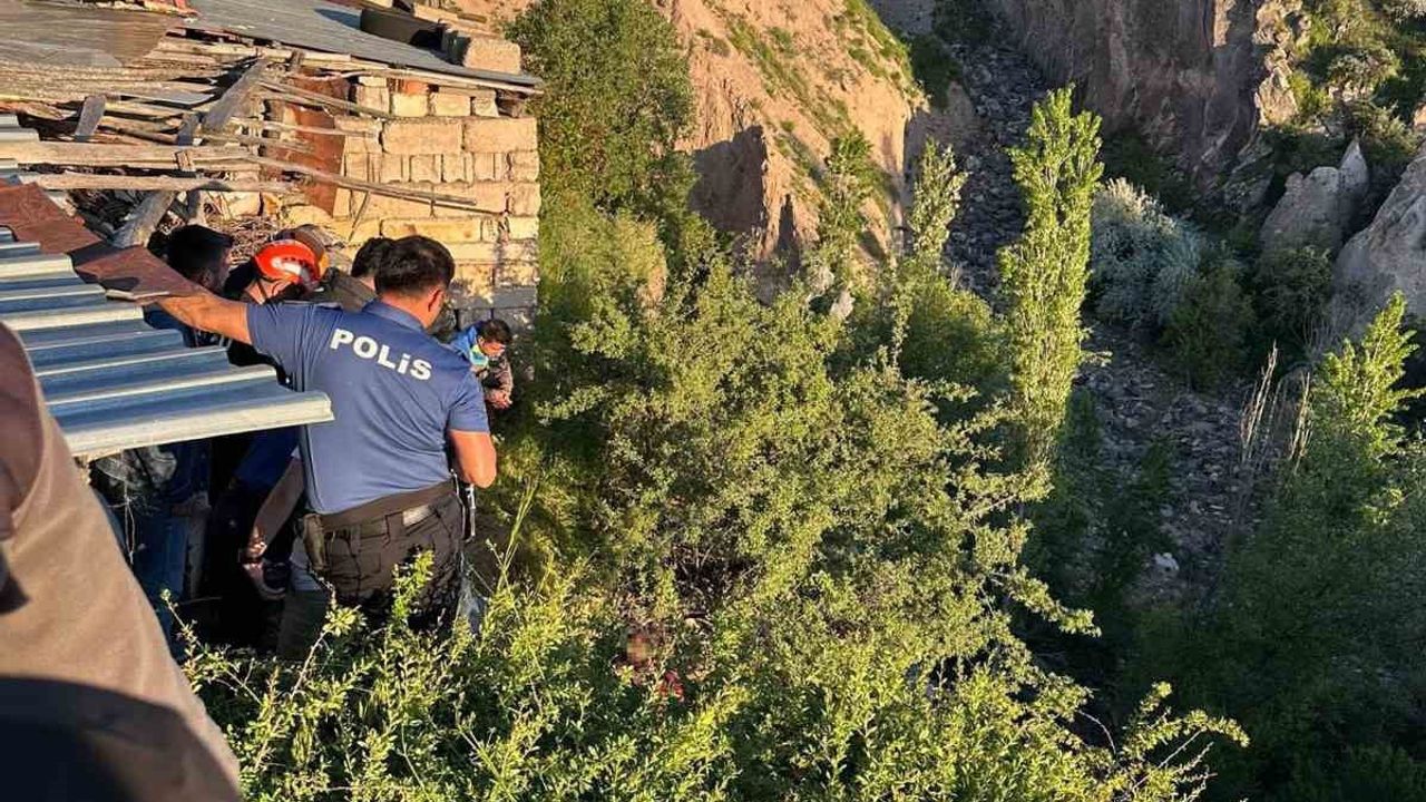 Nevşehir'de babasından kaçan zihinsel engelli kişi Combuz Deresi'nde ağaca asılı bulundu