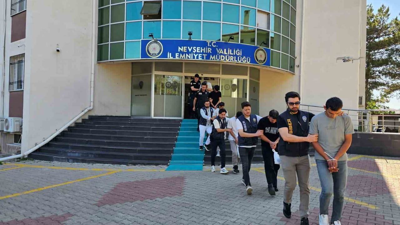 Nevşehir merkezli 19 ilde 120 milyon liralık dolandırıcılık operasyonunda 41 gözaltı