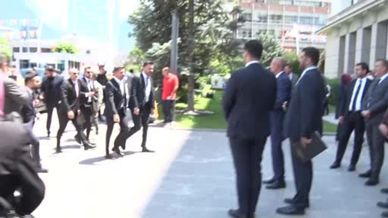 Nevşehir ve Keçiören belediye başkanları AK Parti genel merkezinde