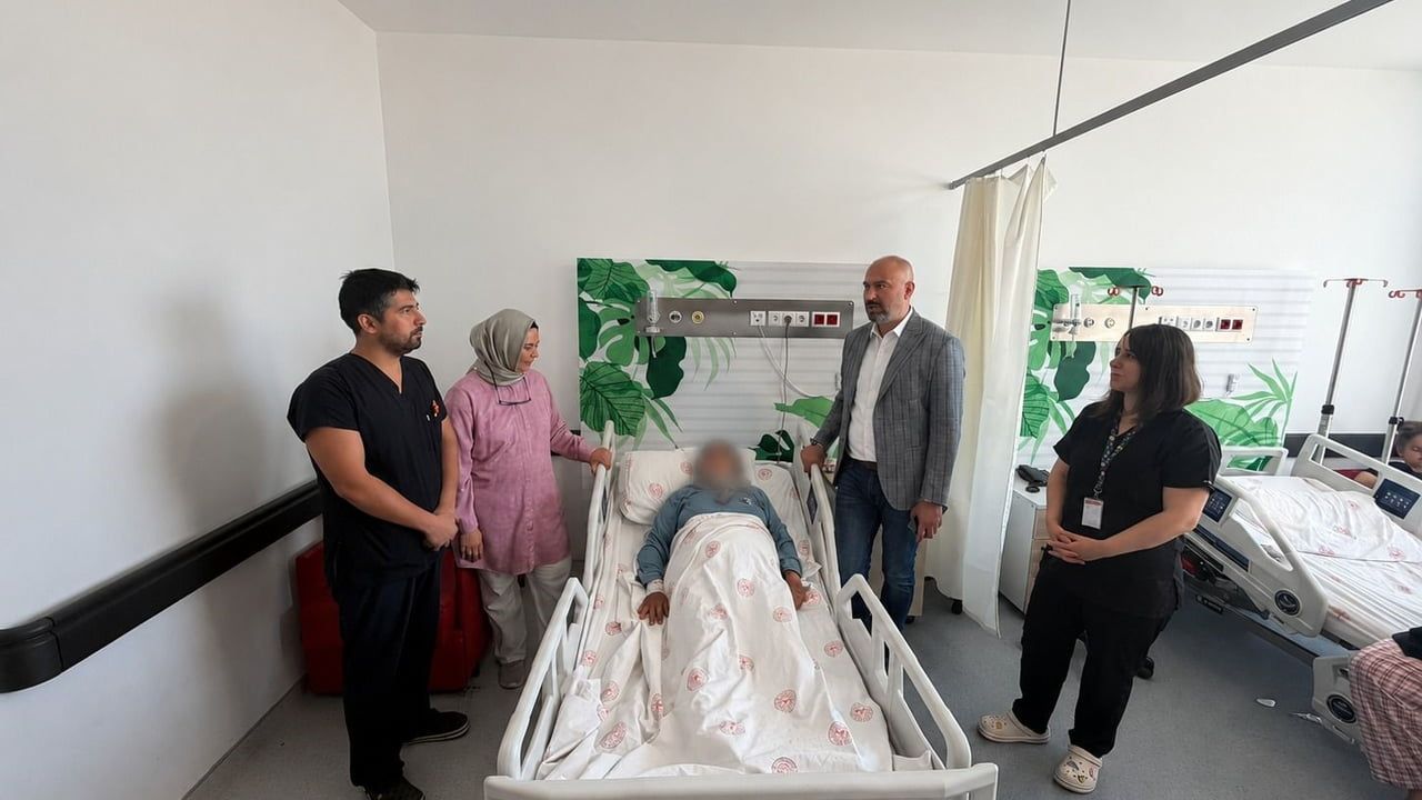 Niğde’de 25 cm ve 7 kg ağırlığındaki tümör cerrahiyle alındı