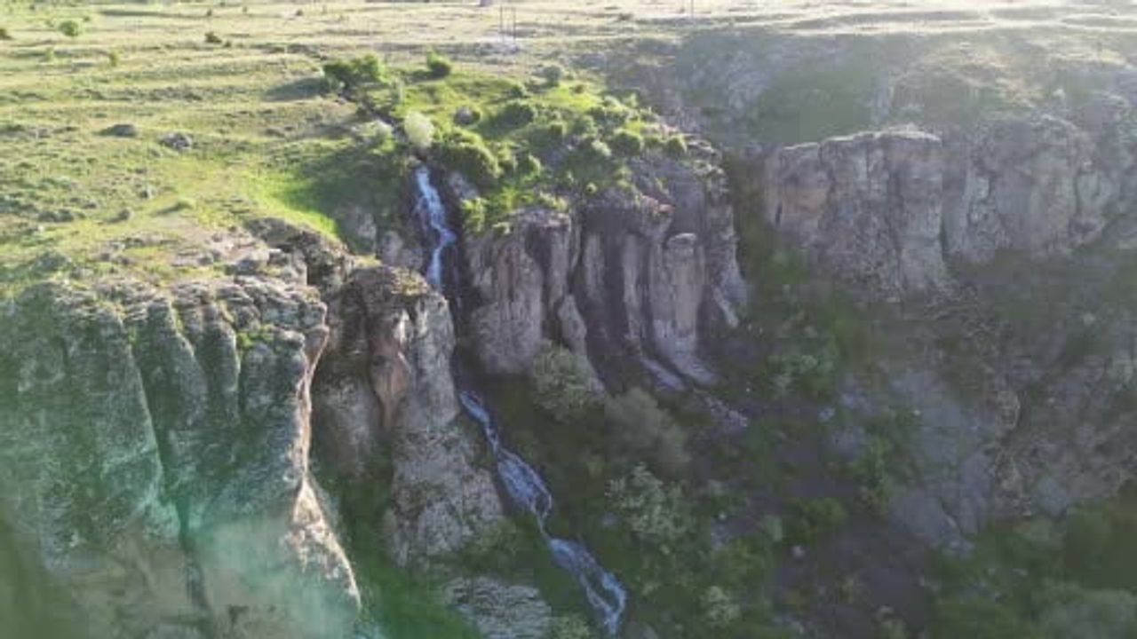 Niğde’nin Uzandı Vadisi görsel şöleniyle ziyaretçilerini ağırlıyor