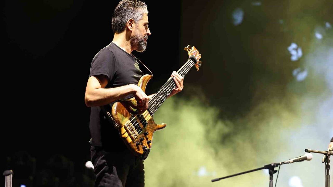 Nilüfer caz festivalinde Musa Eroğlu ve Yediveren Orkestrası sahne aldı