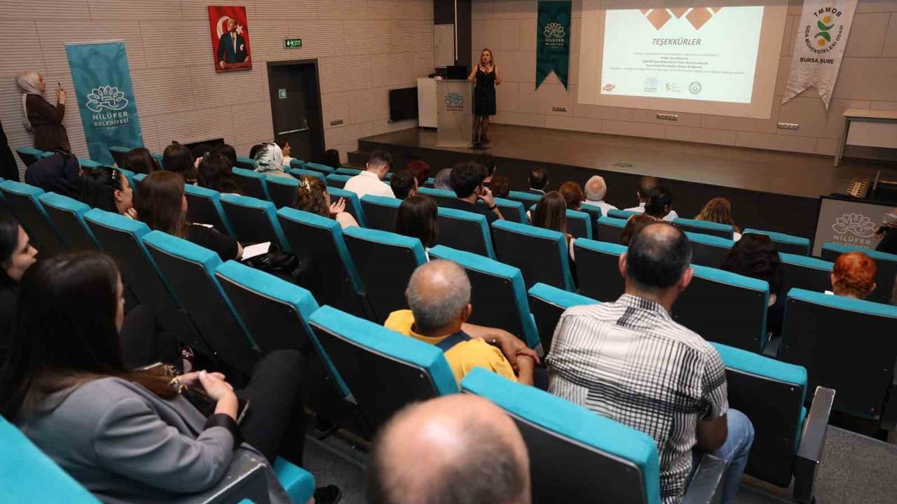 Nilüfer'de 'Dünya Gıda Güvenliği Günü' kapsamında esnaf ve vatandaşlara eğitim semineri