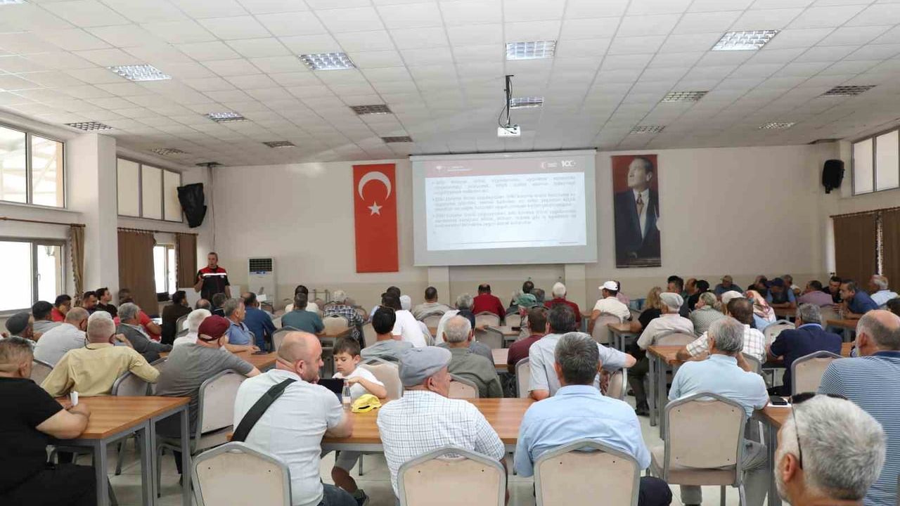 Odunpazarı'nda çiftçilere bitki koruma ürünleri uygulama eğitimi