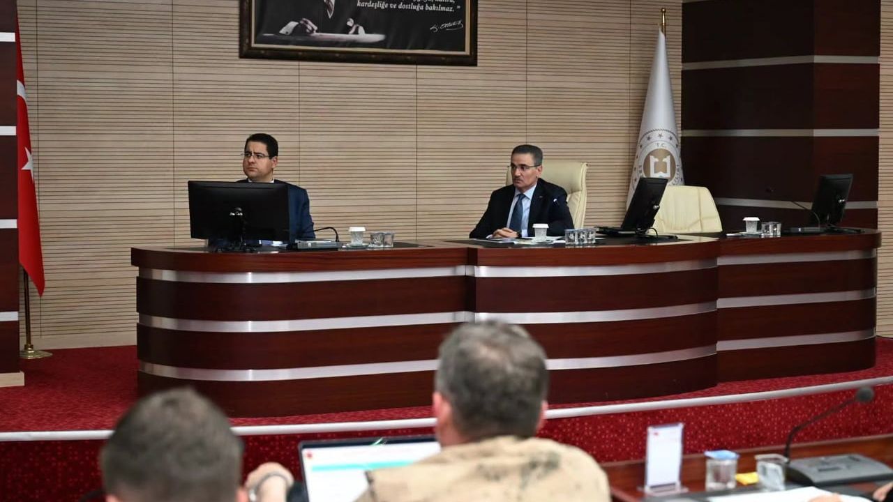Okul ve çevresi güvenlik tedbirleri Erzurum'da masaya yatırıldı