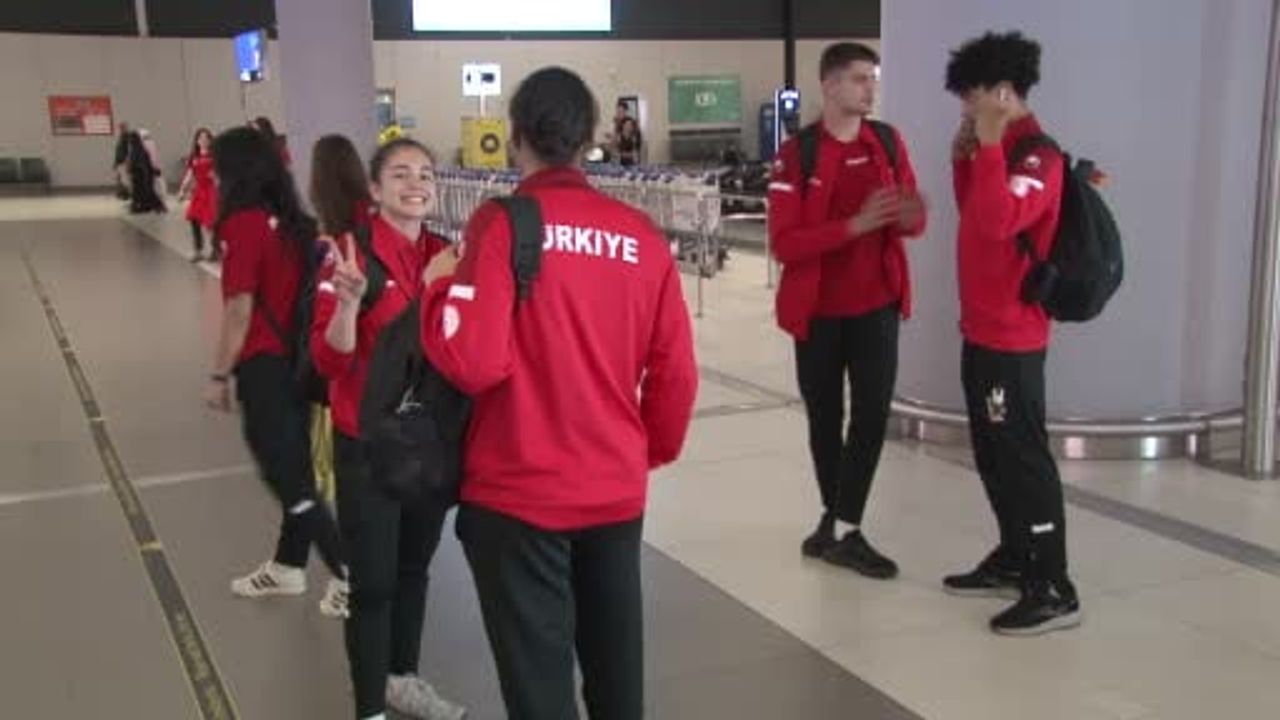 Okyanus Koleji milli takımları yurda döndü: erkekler dünya üçüncüsü, kızlar dördüncü