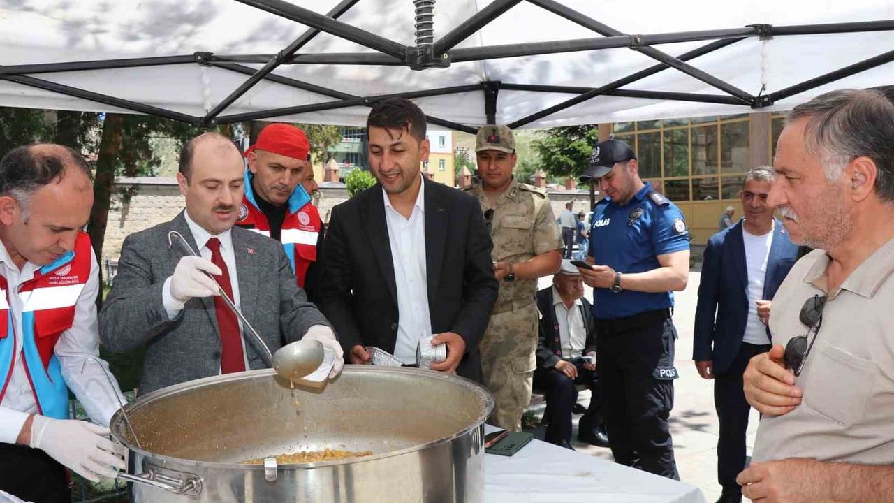 Oltu'da aşure coşkusu